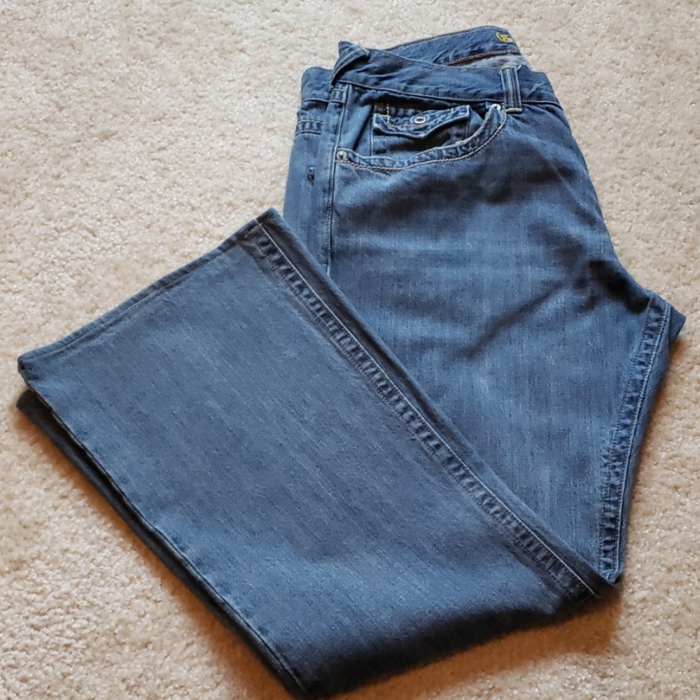 👖Guess Jeans! Size 36, Flare, Great Condition!